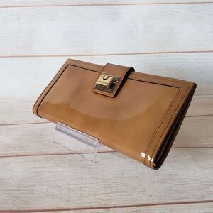 Rare! Salvatore Ferragamo Vintage Gancini Patent Leather Continental Wallet